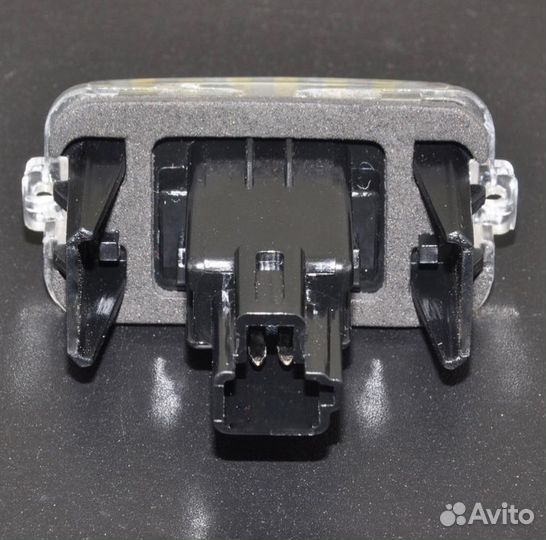 Плафон освещения номерного знака задний Toyota