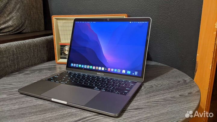 Apple MacBook Pro A1989