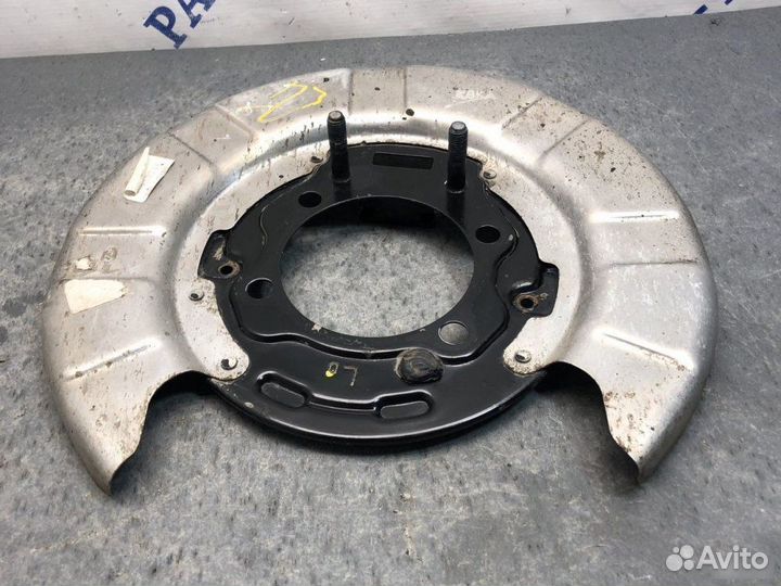 Щит диска задний левый Hyundai Genesis G80 2014