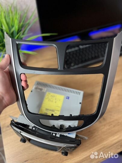 Штатная магнитола Hyundai Solaris