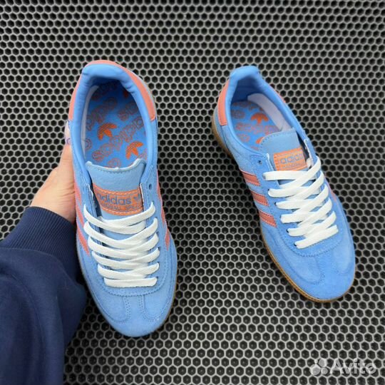 Кроссовки adidas spezial