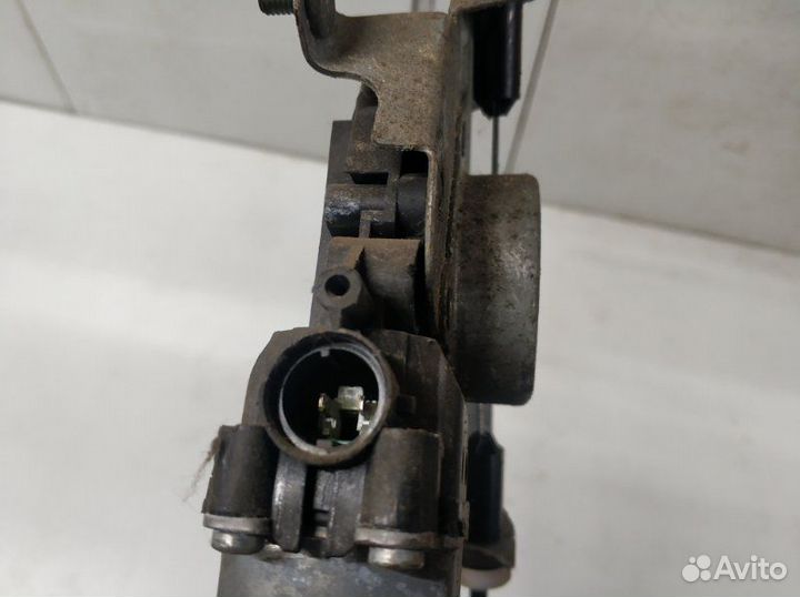 Стеклоподъемник задний левый Hyundai Solaris 1