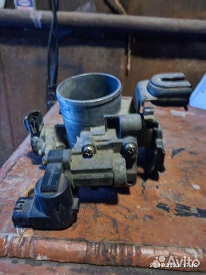 Дроссельная заслонка Тойота Ипсум 21 кузов