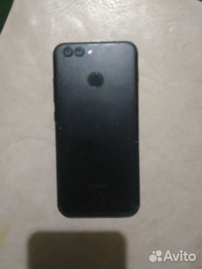 Телефон Huawei