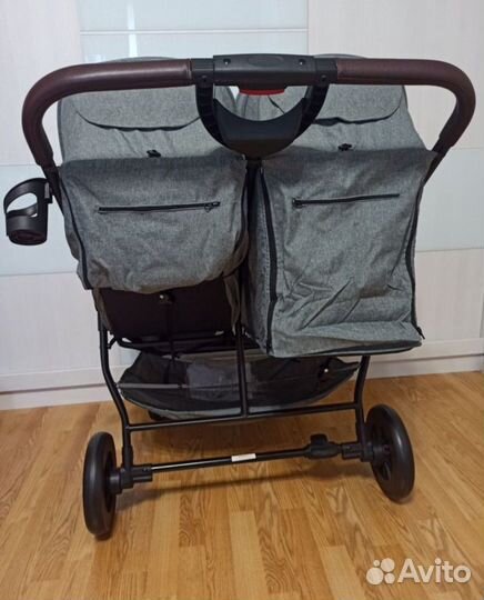 Коляска для двойни (новая)