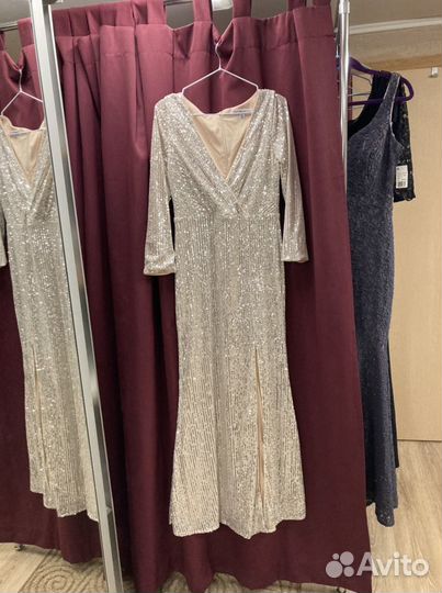 Серебристо-бежевое платье с разрезом, прокат/аренд