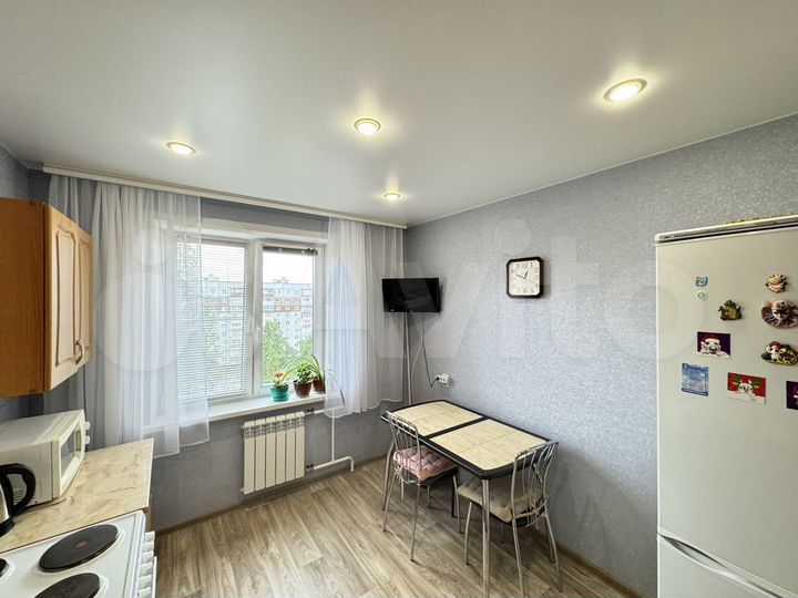 2-к. квартира, 49 м², 8/9 эт.