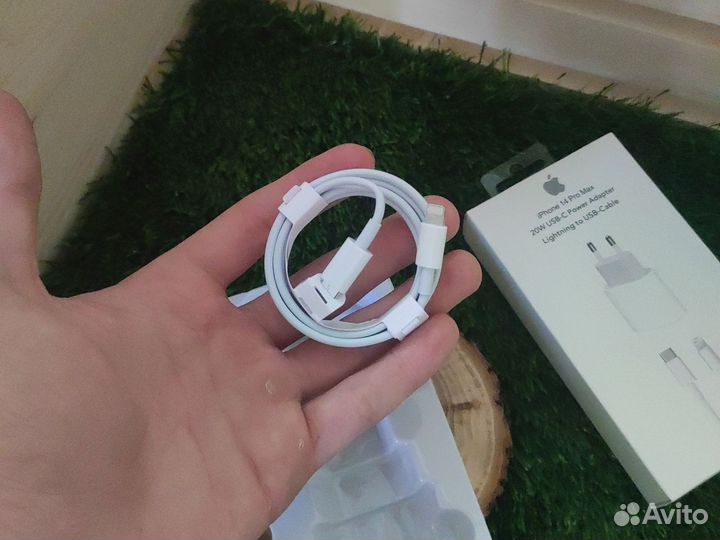 Зарядка на iPhone 20w на Айфон