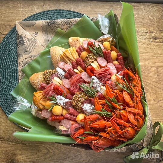 Съедобный букет из раков креветок мужской женский