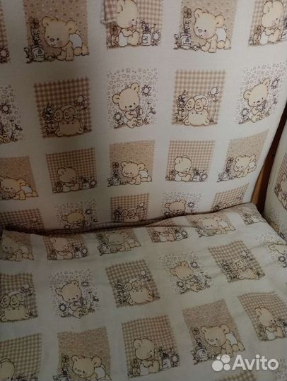 Бортики и комплект в детскую кроватку