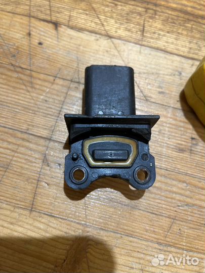 Датчик холла на Dodge Caravan 3.0 69-00 г. J818