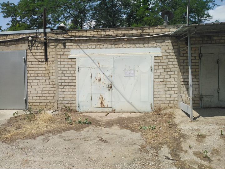 Гараж, > 30 м²