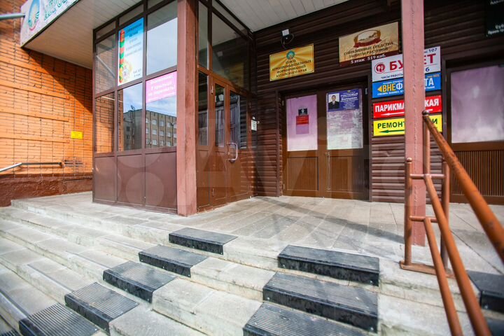 Офисы: 10м²; 15м²; 29м²; 111м²; 300м²