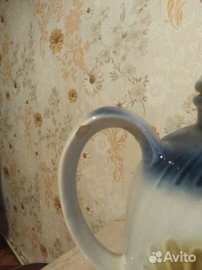 Заварочный чайник и ваза