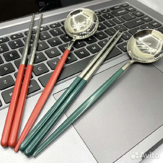 Набор столовых приборов с автографом Сяо Чжаня