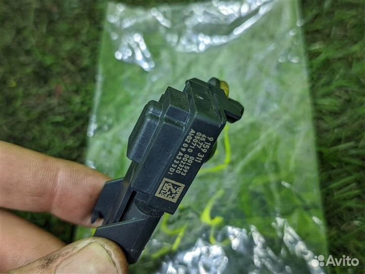 Датчик airbag передний левый Bmw 750I F01 N63B44A