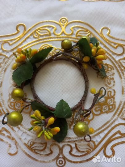 Свеча на подставке жёлтые тюльпаны