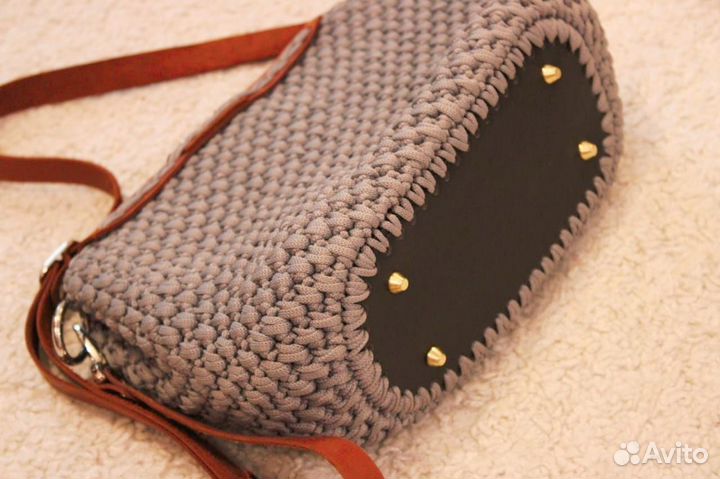 Сумка из полиэфирного шнура с кожаной фурнитурой