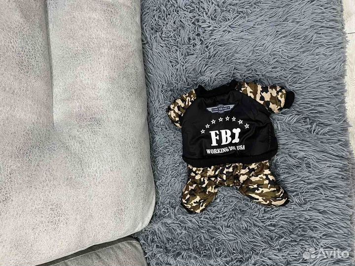 Комбинезон для маленькой собаки