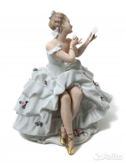 Фарфоровая фигура Балерина с зеркалом. Wallendorf