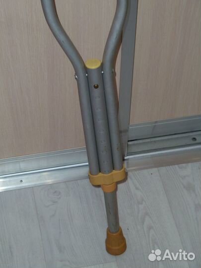 Подмышечные костыли алюминиевые