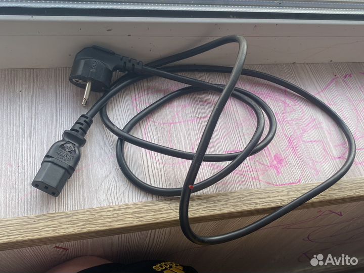 Кабель для компьютера