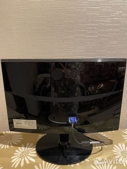Монитор LG
