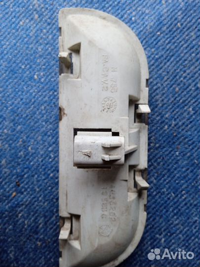 Фанари багажника dodge caravan 3