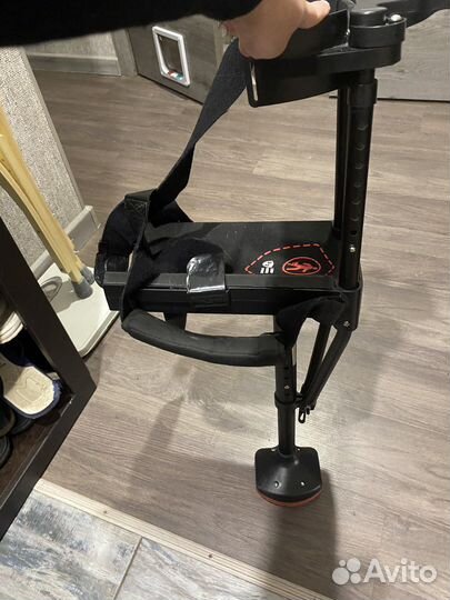 Коленный костыль