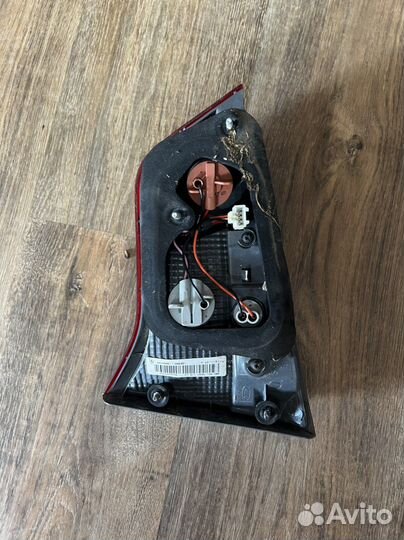 Kia rio 3 задний левый фонарь в крышку