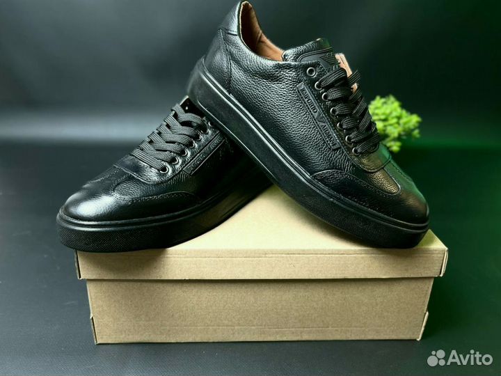 Кроссовки Armani современные