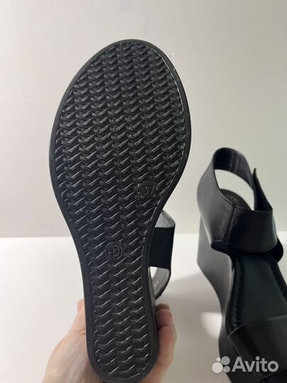 Босоножки на танкетке 37 размер Your Box