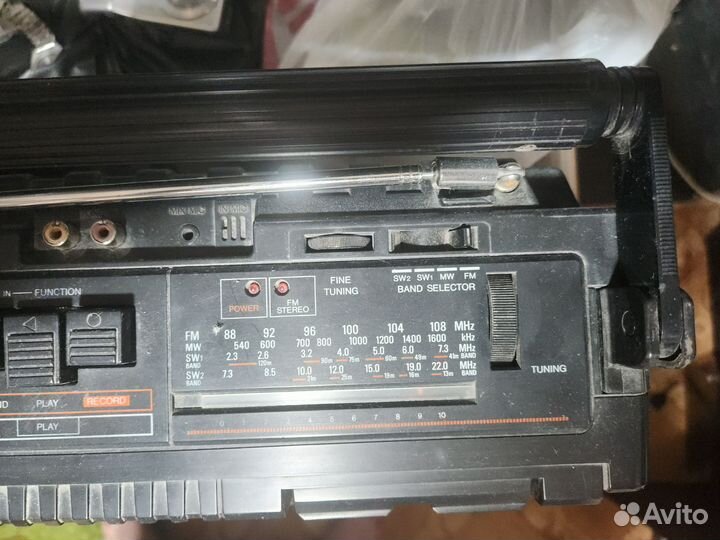 Sharp двухкассетгая магнитола