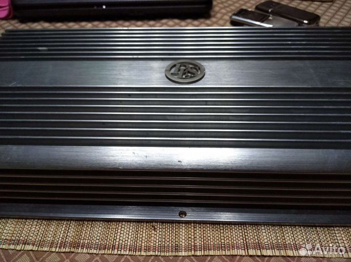 Усилитель,авто