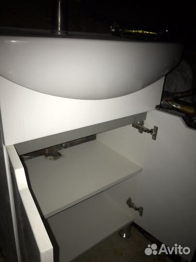 Раковина с тумбой