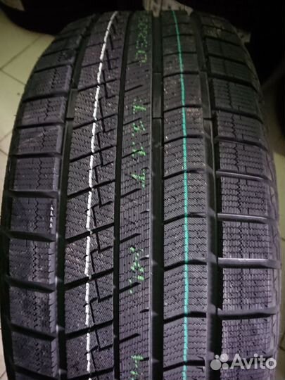 Tracmax X-Privilo S360 265/50 R20