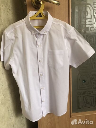 Рубашка белая с коротким рукавом 140