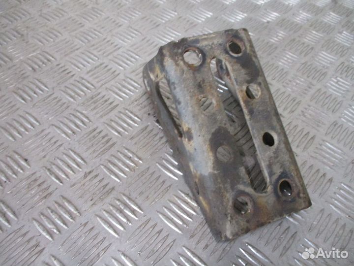 Кронштейн заднего амортизатора Scania 1854534