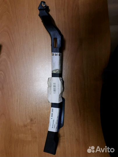 Кронштейн крепления заднего бампера правый Форд Фь