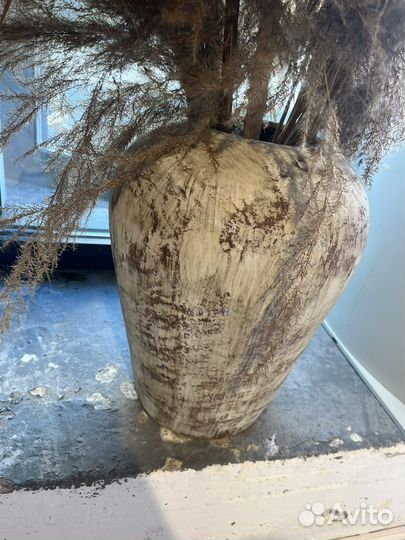 Помпасная трава комозиция в вазах сухоцветы