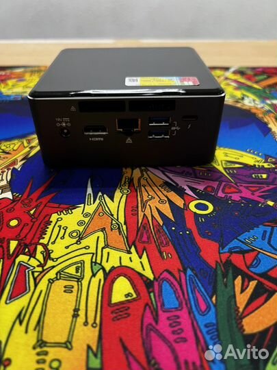 Компьютер intel nuc i3 8/256gb