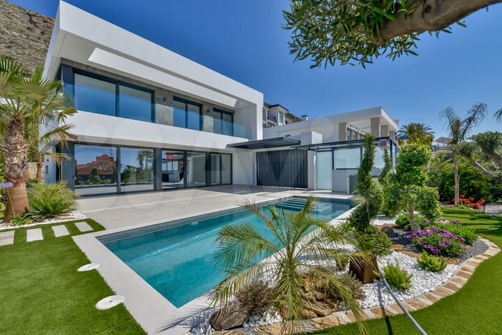 Дом 210 м² на участке 700 м² (Испания)