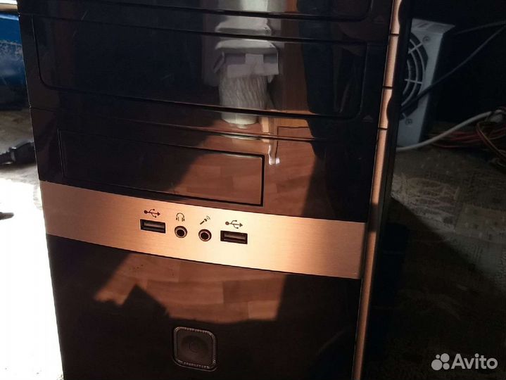 Игровой компьютер (системный блок)