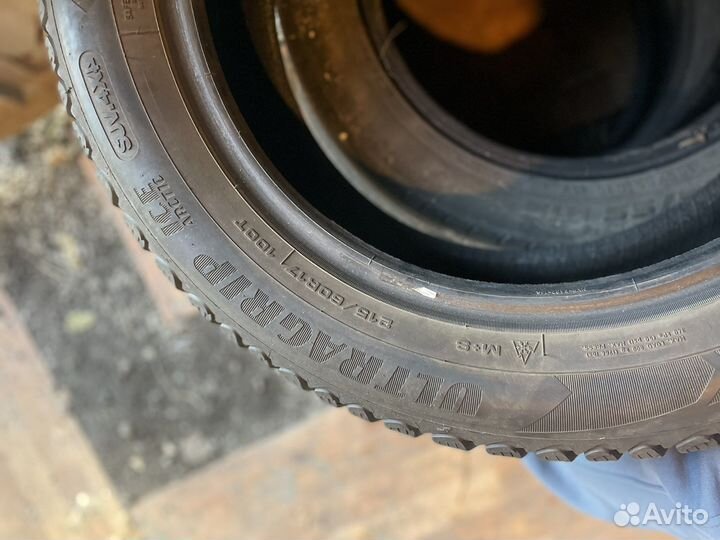 Goodyear UltraGrip 215/60 R17