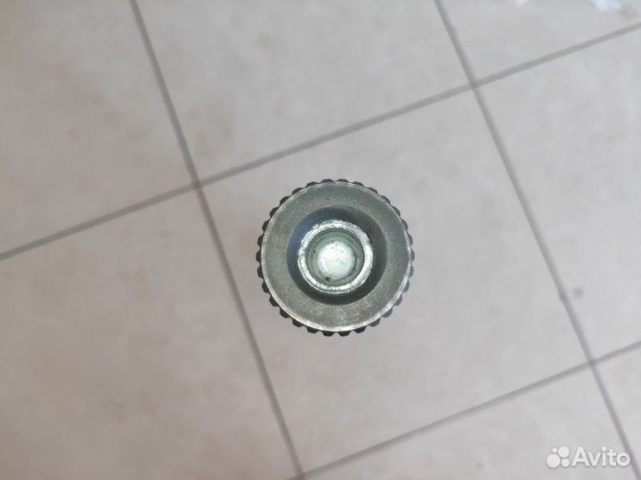 Полуось задний правый Mercedes-Benz Sprinter W906