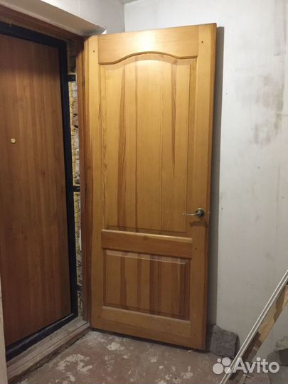 Дверь из массива дерева