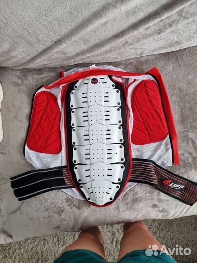 Защитный жилет