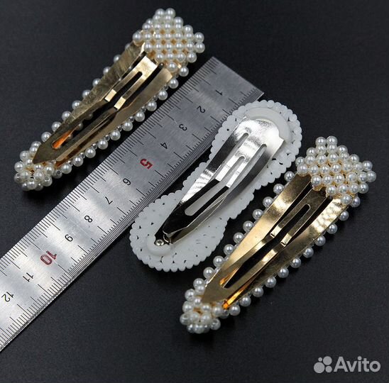 Набор из трех заколок пластик 