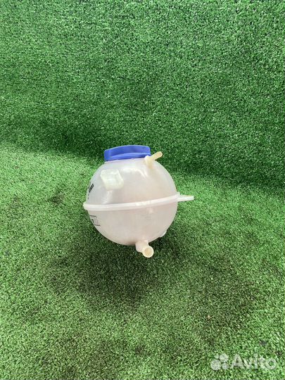 Расширительный бачок Volkswagen Bora
