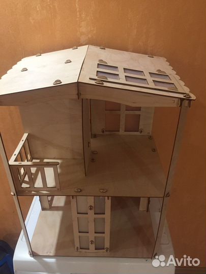 Домик кукольный деревянный